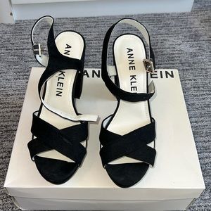 Anne Klein peep toe pump size 9m
